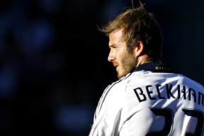 世界杯网站-王者归来！Ning关键节点复出，雄鹿队强势碾压，重登胜利之巅